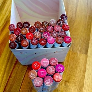 LIPPIE STIX 39 lipsticks sold individually